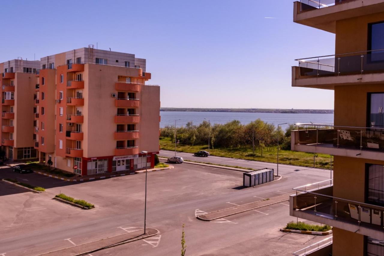 Theo Summerland Seaview Мамая Екстериор снимка