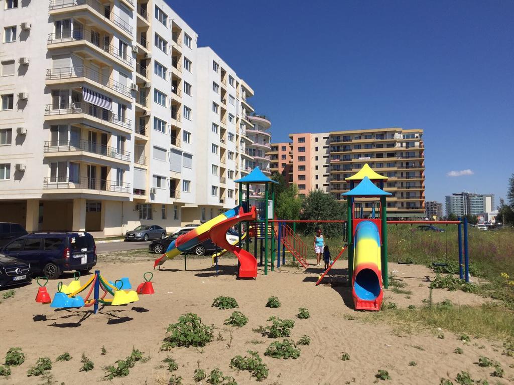 Theo Summerland Seaview Мамая Екстериор снимка